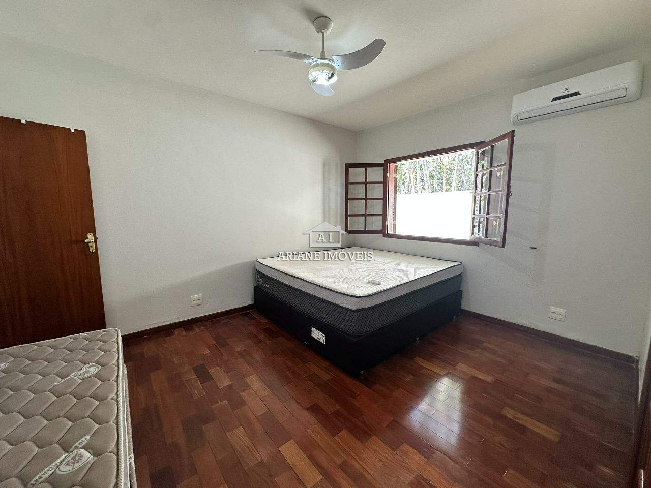 Casa de Condomínio à venda com 3 quartos, 368m² - Foto 17