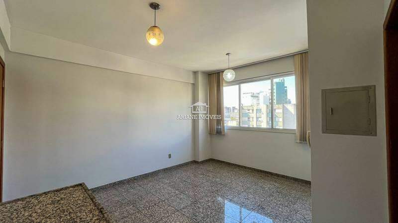 Apartamento à venda com 1 quarto, 40m² - Foto 2