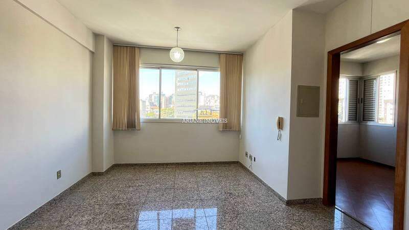 Apartamento à venda com 1 quarto, 40m² - Foto 1