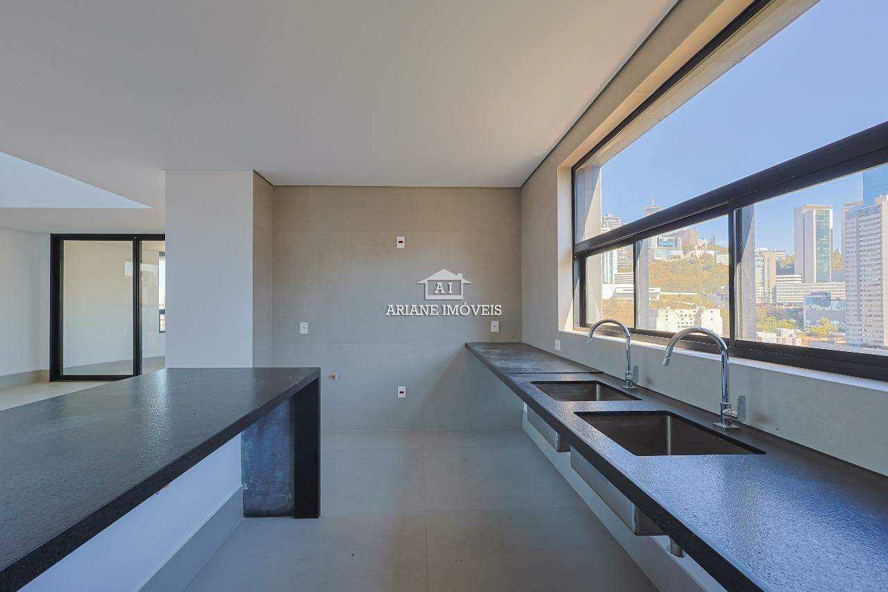 Apartamento para alugar com 4 quartos, 230m² - Foto 8