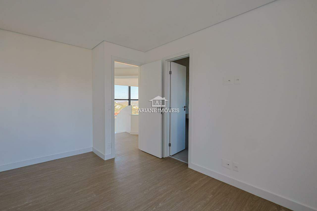 Apartamento para alugar com 4 quartos, 230m² - Foto 11