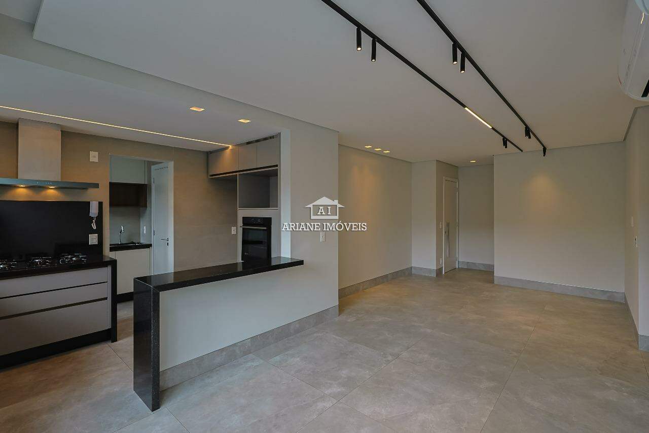 Apartamento para alugar com 3 quartos, 92m² - Foto 1