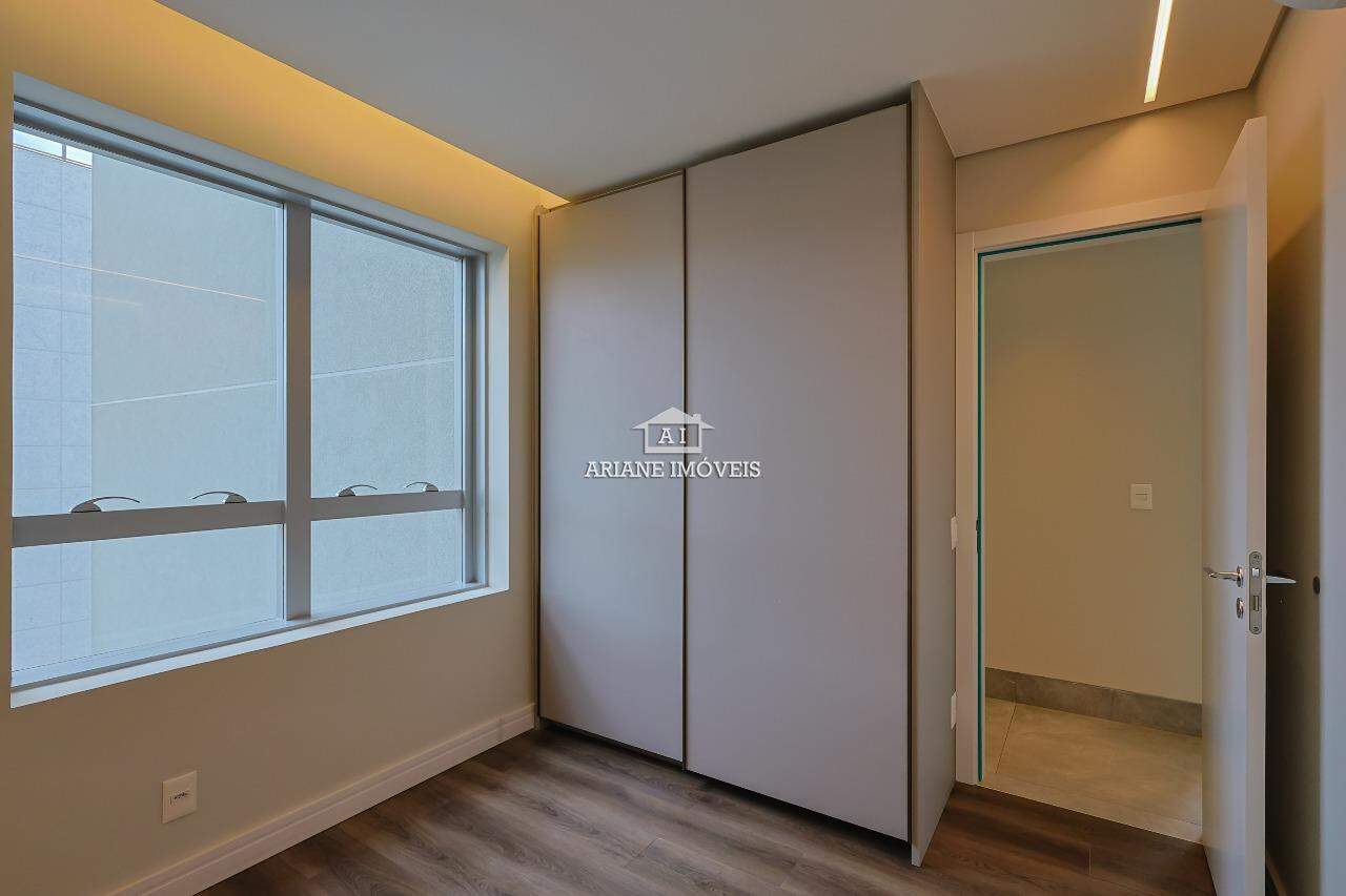 Apartamento para alugar com 3 quartos, 92m² - Foto 12