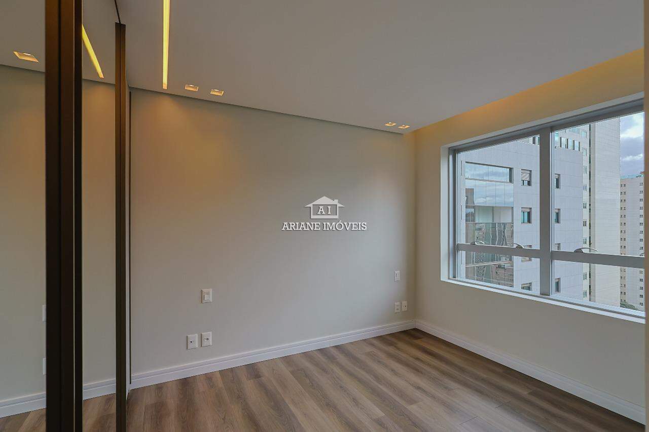 Apartamento para alugar com 3 quartos, 92m² - Foto 13