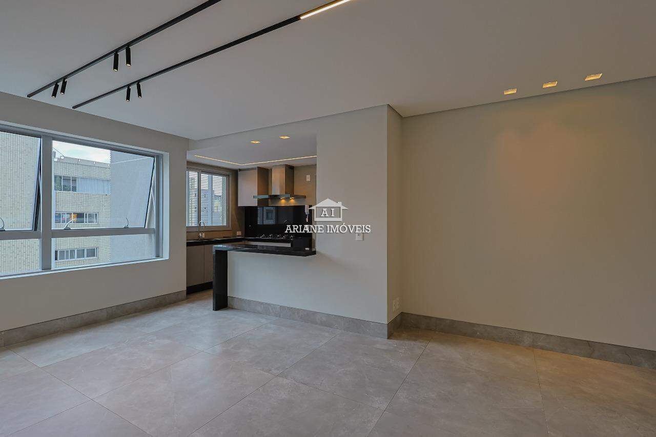 Apartamento para alugar com 3 quartos, 92m² - Foto 4