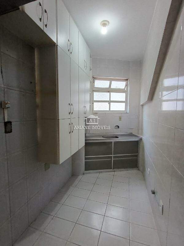 Apartamento para alugar com 3 quartos, 99m² - Foto 20