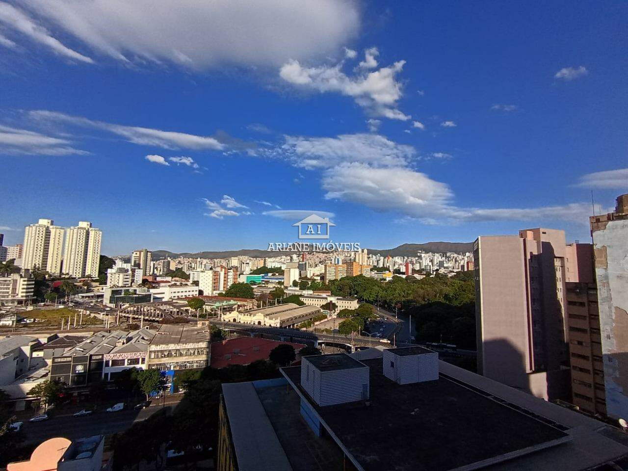Apartamento para alugar com 3 quartos, 99m² - Foto 1