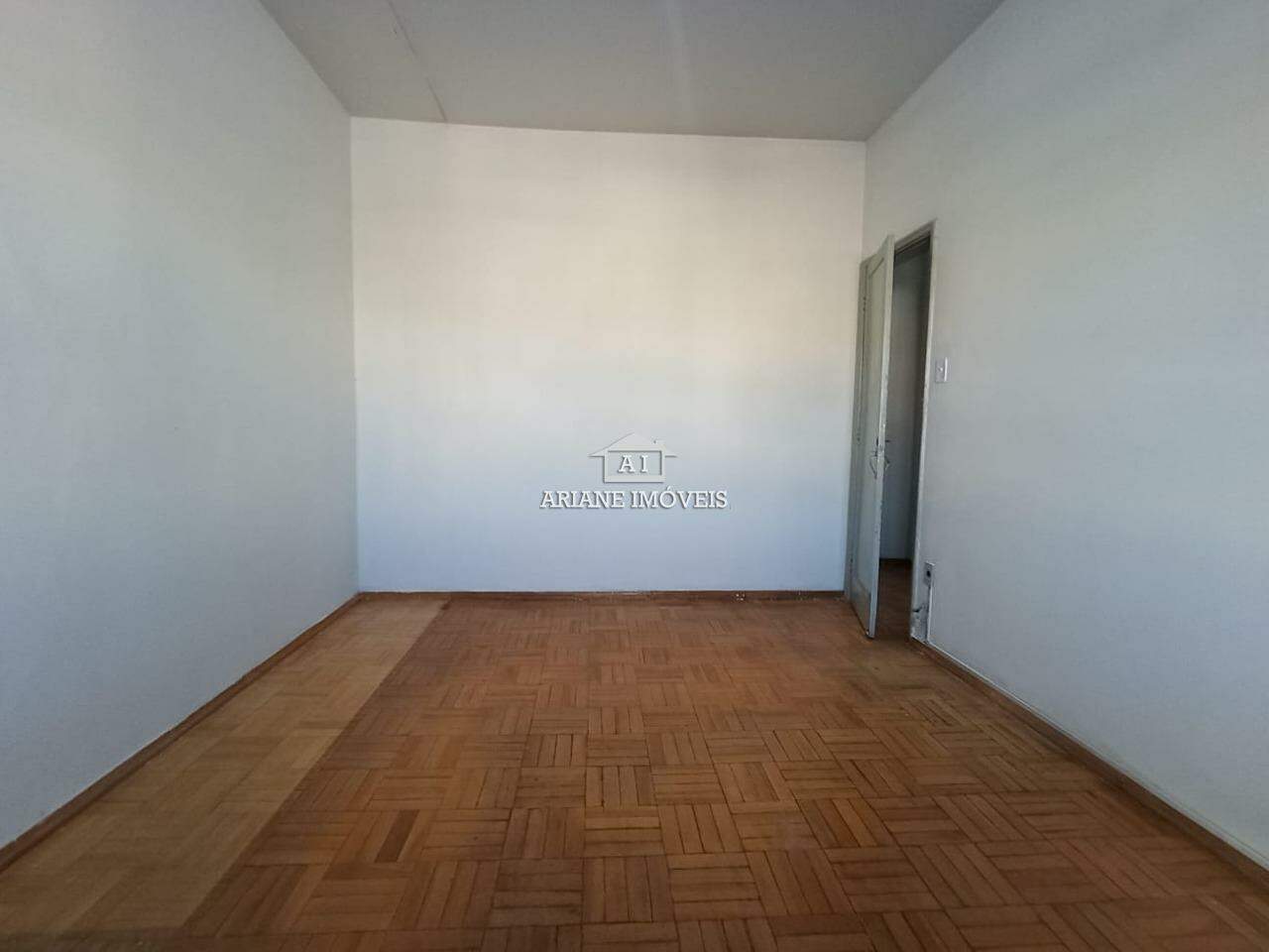 Apartamento para alugar com 3 quartos, 99m² - Foto 13