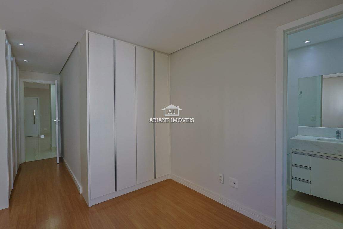 Apartamento para alugar com 2 quartos, 67m² - Foto 9