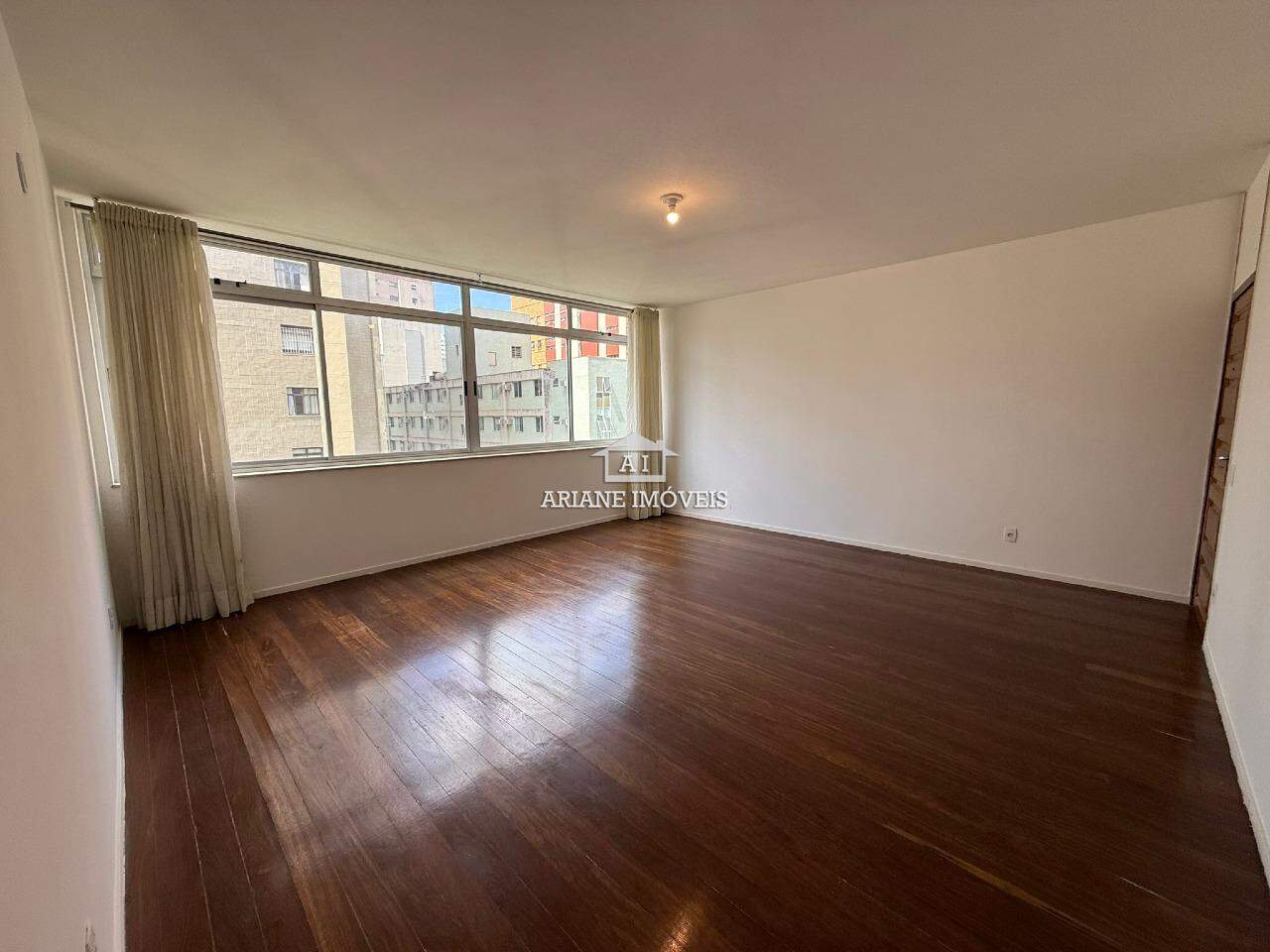 Apartamento, 4 quartos, 200 m² - Foto 1