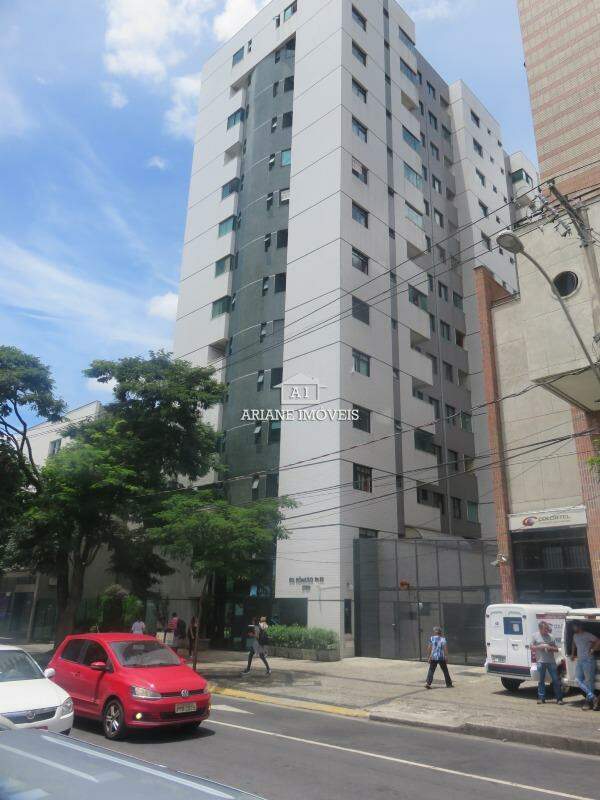 Apartamento para alugar com 2 quartos, 100m² - Foto 1