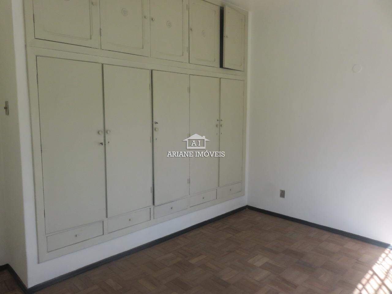 Conjunto Comercial-Sala para alugar com 4 quartos, 140m² - Foto 13