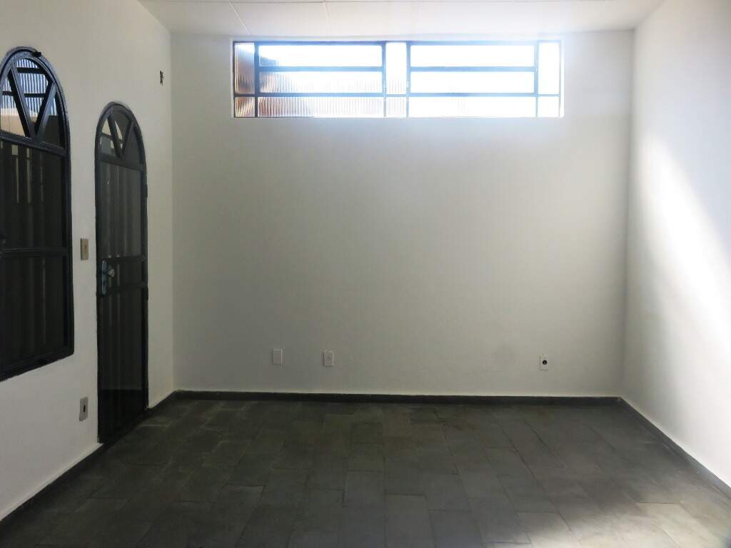 Conjunto Comercial-Sala para alugar com 4 quartos, 140m² - Foto 23