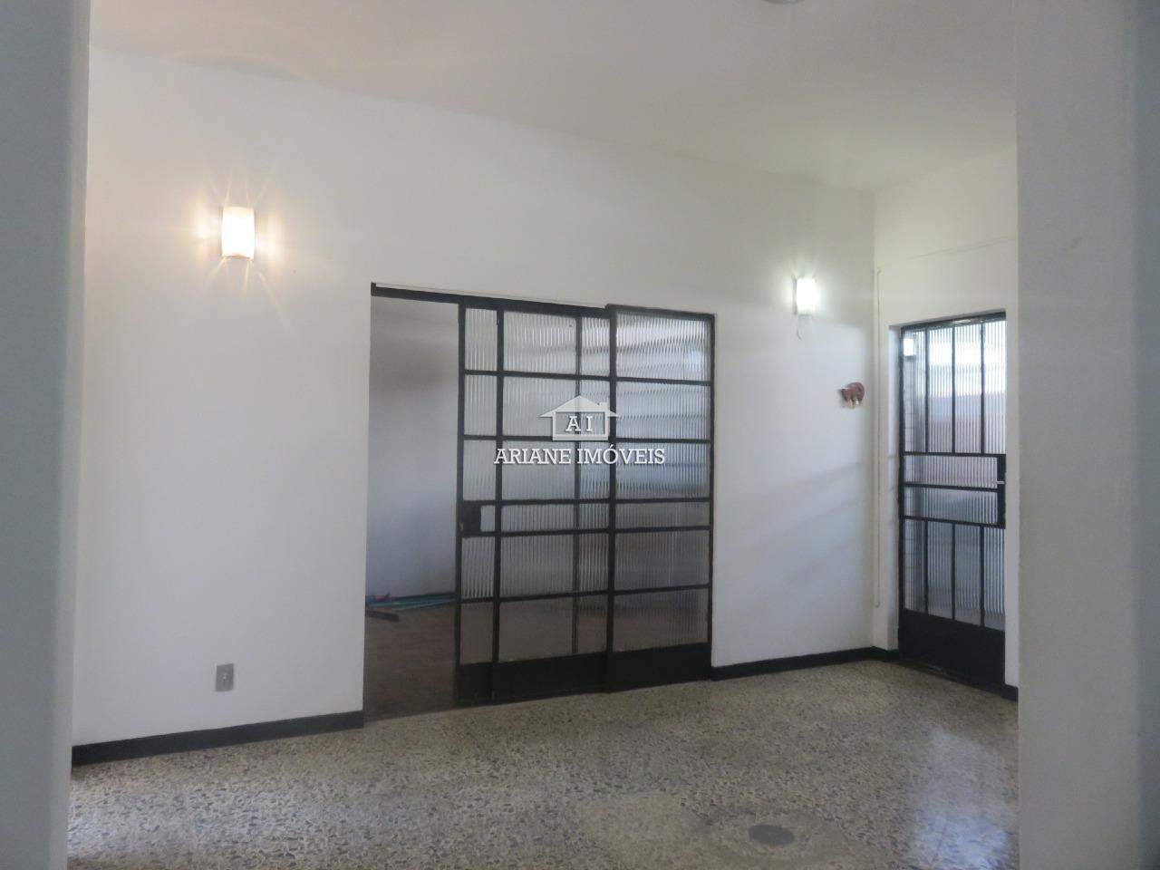 Conjunto Comercial-Sala para alugar com 4 quartos, 140m² - Foto 7