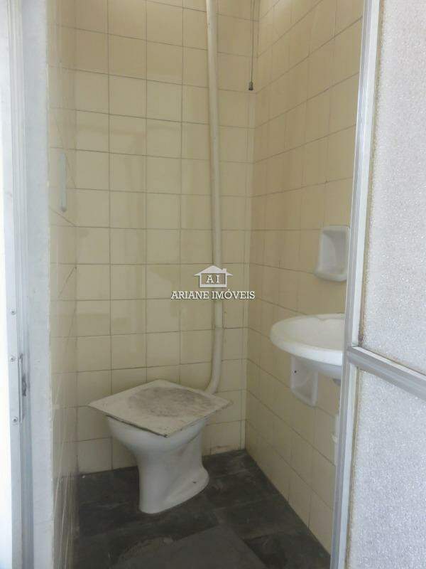 Conjunto Comercial-Sala para alugar com 4 quartos, 140m² - Foto 20