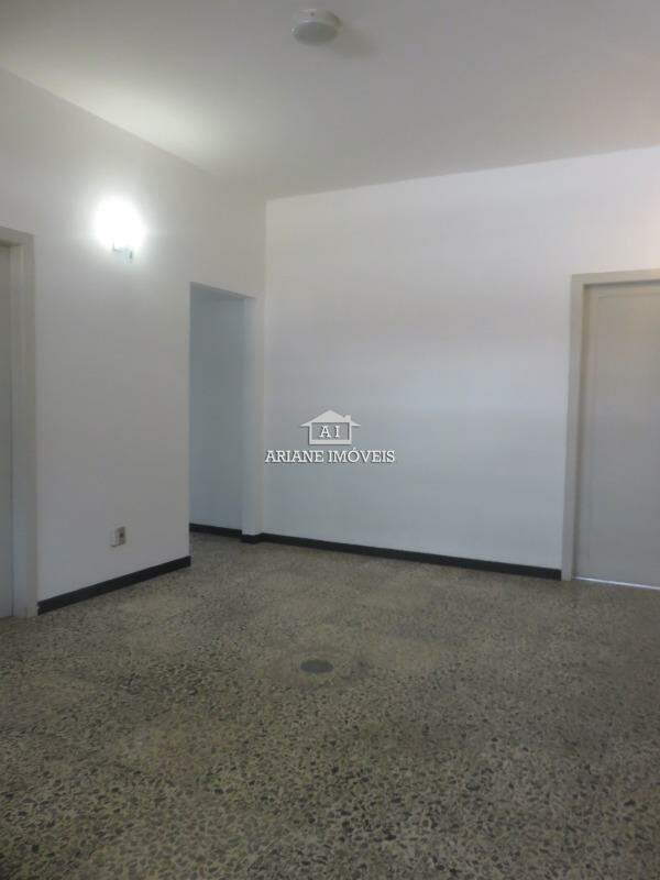 Conjunto Comercial-Sala para alugar com 4 quartos, 140m² - Foto 5