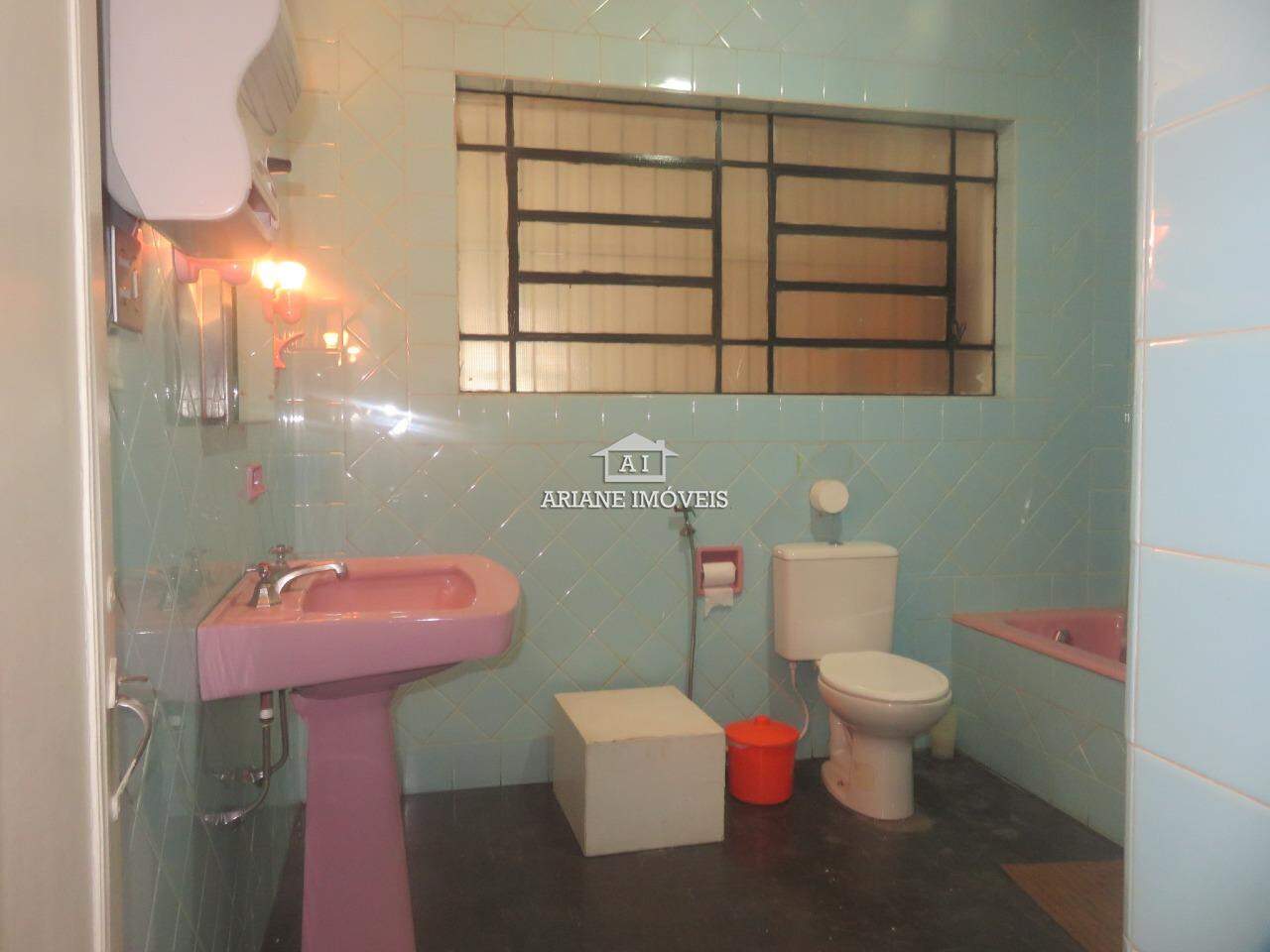 Conjunto Comercial-Sala para alugar com 4 quartos, 140m² - Foto 18