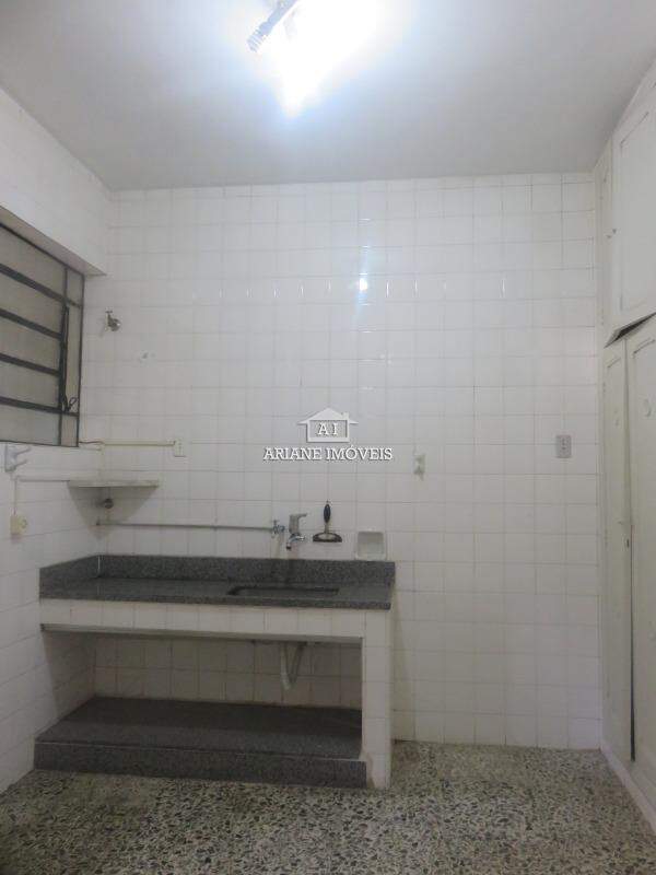 Conjunto Comercial-Sala para alugar com 4 quartos, 140m² - Foto 16