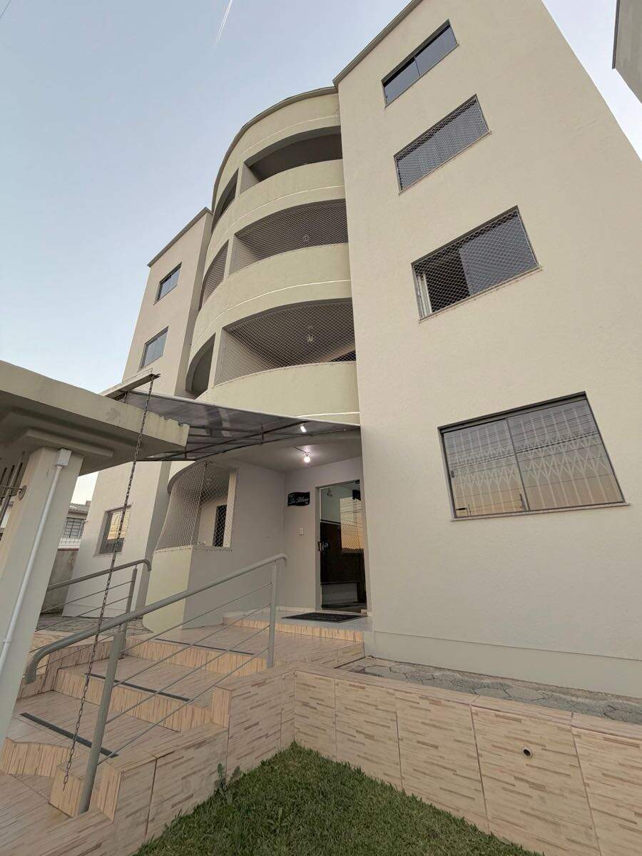 Apartamento à venda no Coral: 