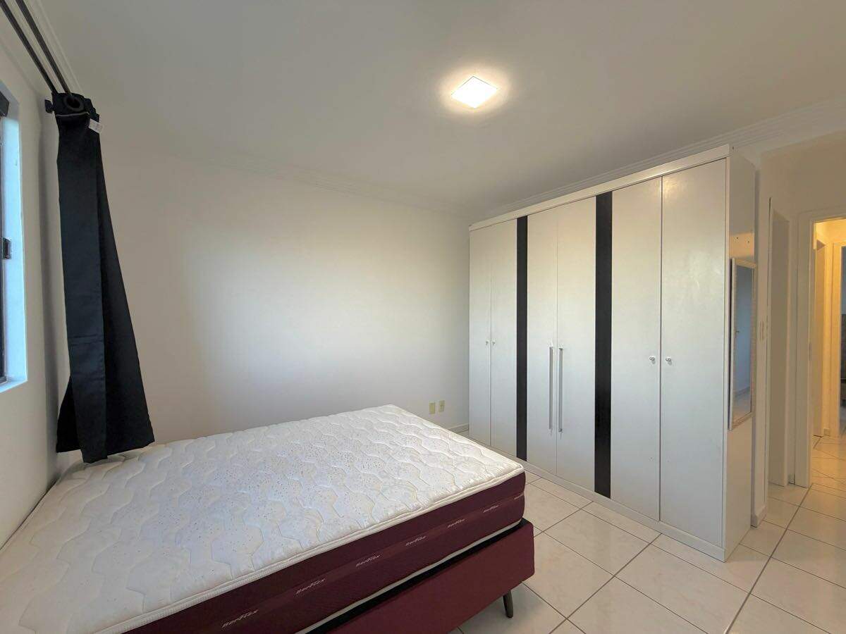 Apartamento à venda no Coral: 