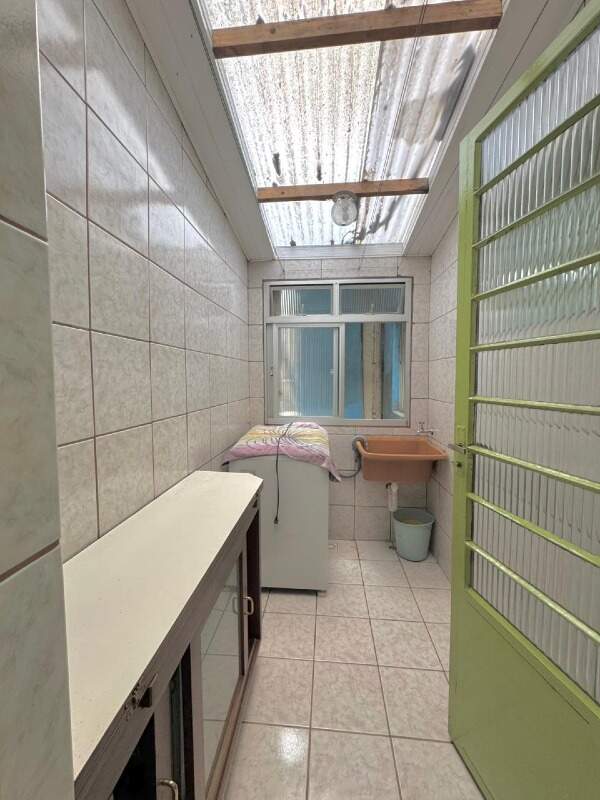 Apartamento à venda no Coral: 