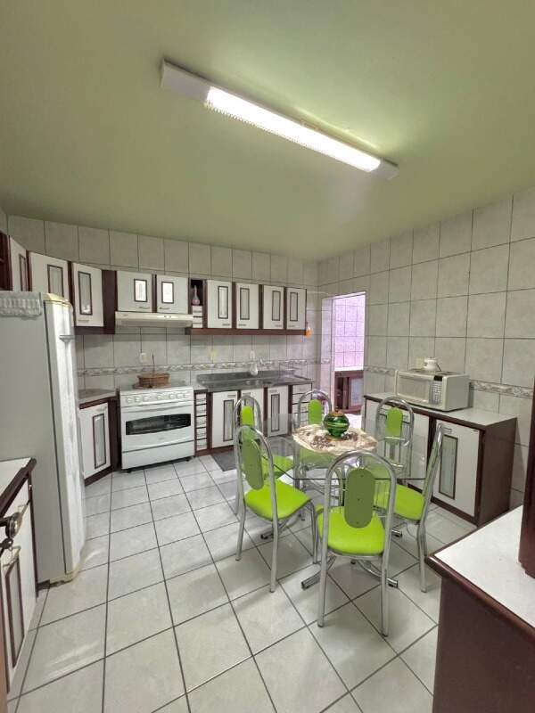 Apartamento à venda no Coral: 