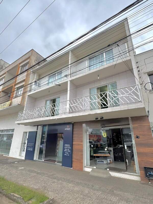 Apartamento à venda no Coral: 