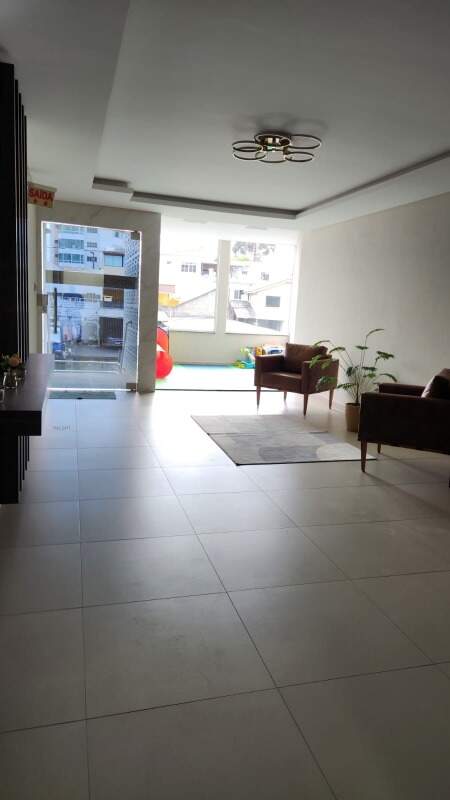 Apartamento à venda no Coral: 