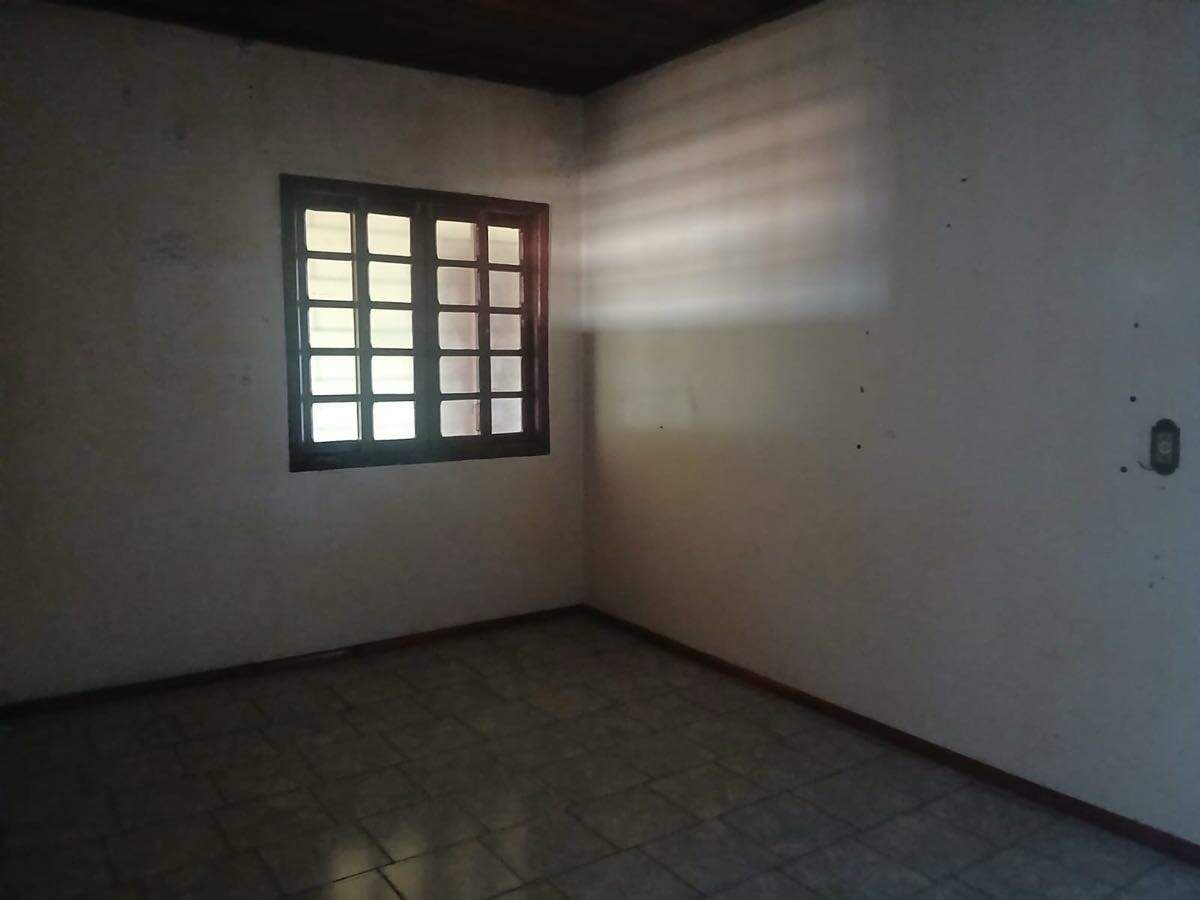 Kitnet à venda no Coral: 