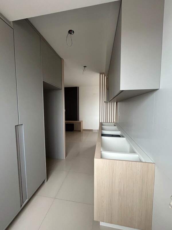 Apartamento à venda no Coral: 