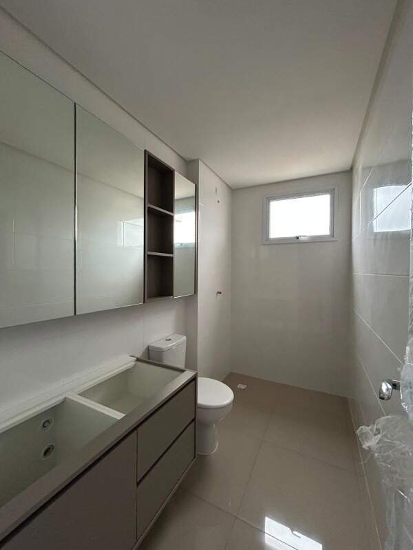 Apartamento à venda no Coral: 