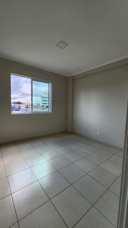 Apartamento à venda no Coral: 