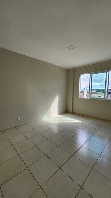 Apartamento à venda no Coral: 