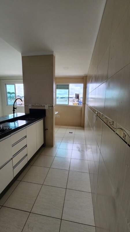 Apartamento à venda no Coral: 