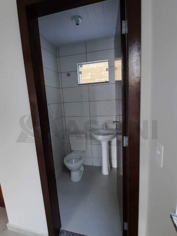 Casa à venda no Tomaz Coelho: 
