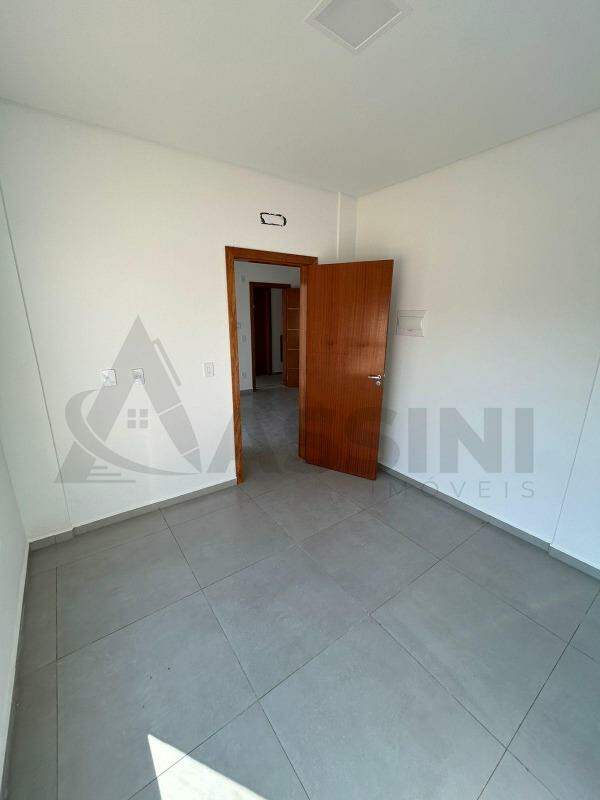 Apartamento à venda no Limoeiro: 