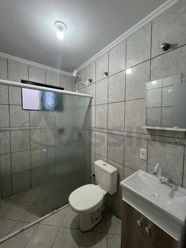 Apartamento para aluguel no Jardim Maluche: Banheiro