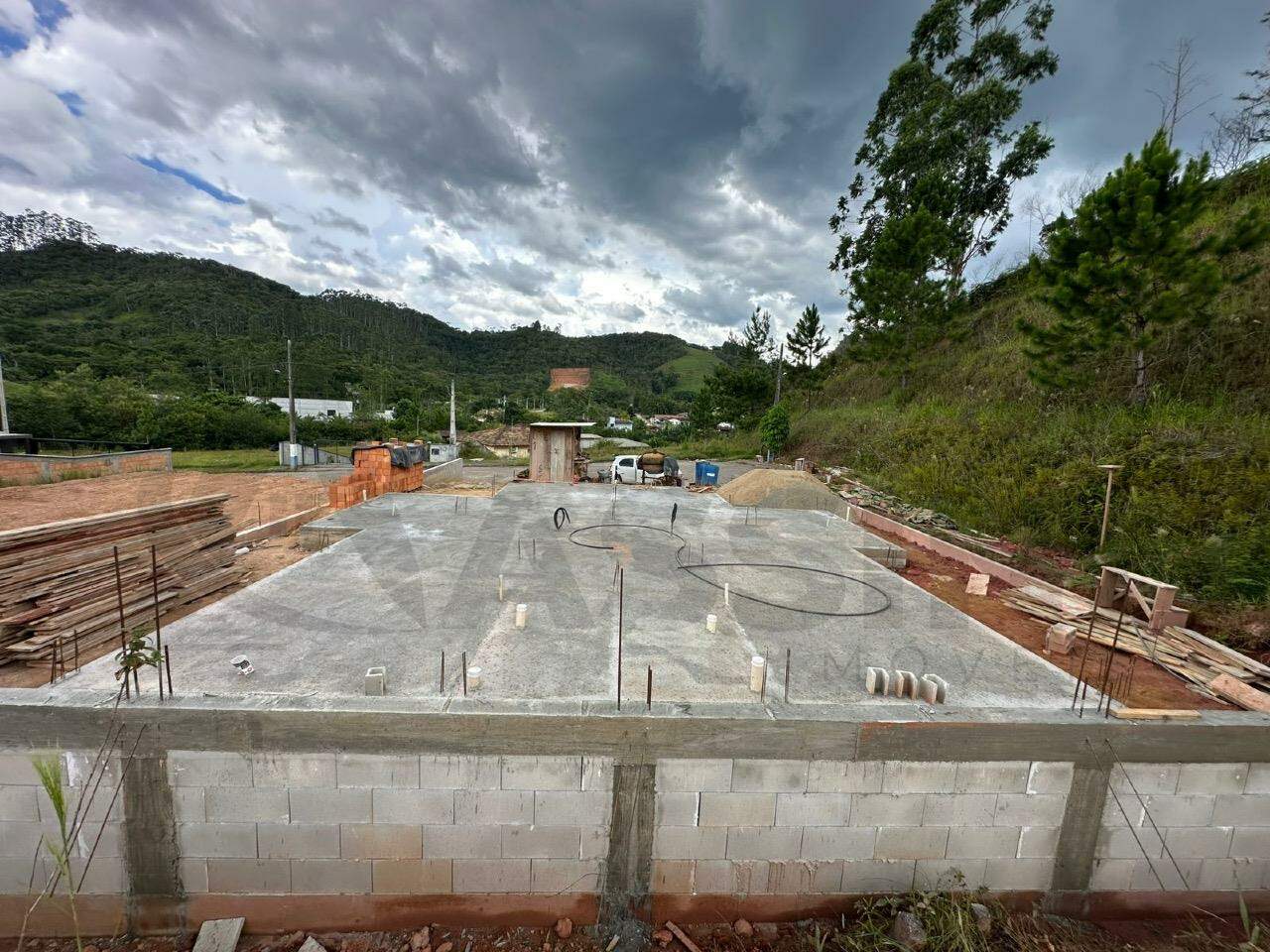 Casa à venda no Lgeado baixo: 