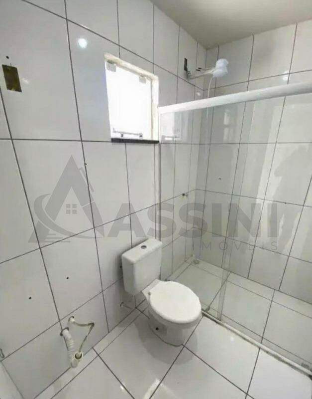 Casa à venda no Limoeiro: 