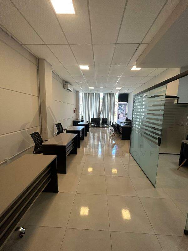 Sala para aluguel no Guarani: 
