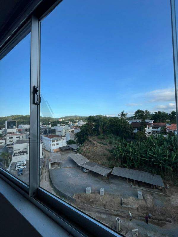 Sala para aluguel no Centro I: 