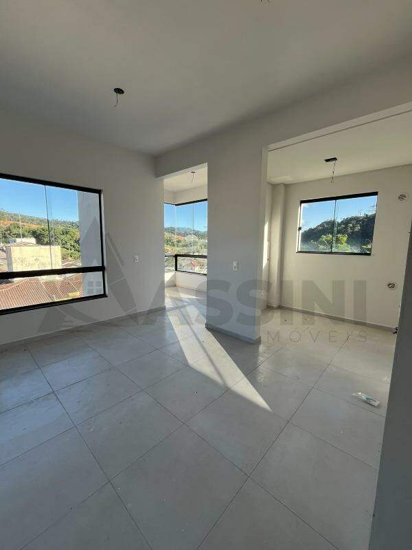 Apartamento para aluguel no Tomaz Coelho: 