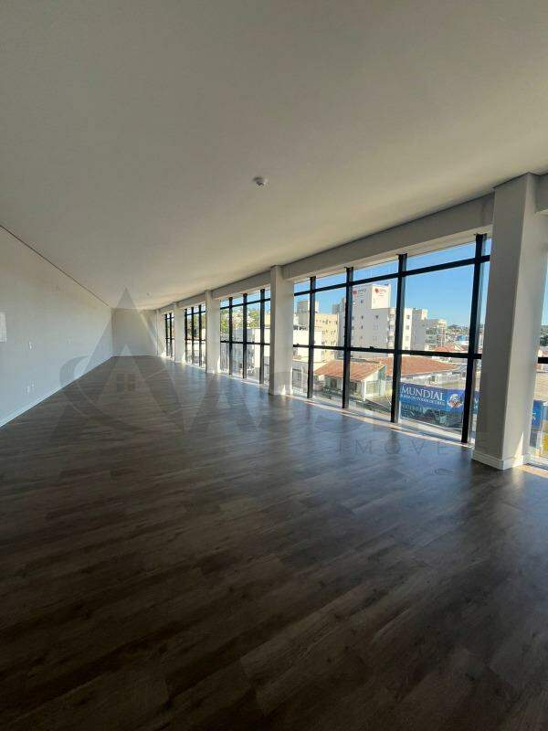 Sala para aluguel no Centro II: 