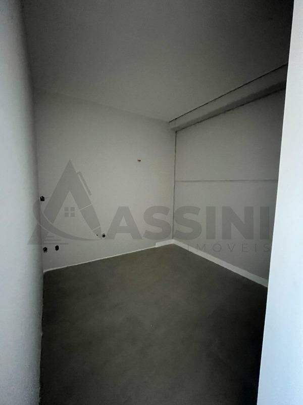 Sala para aluguel no Centro II: 