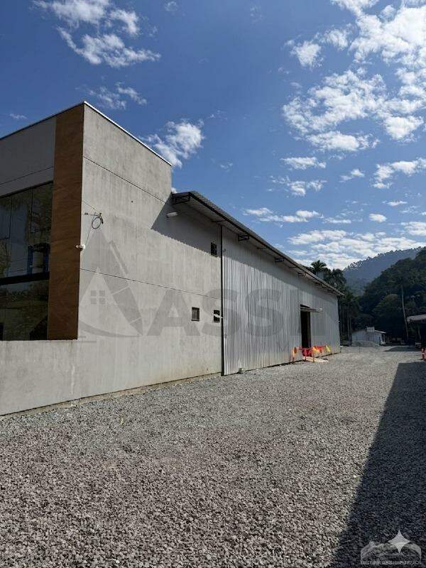 Galpão para aluguel no Bateas: 