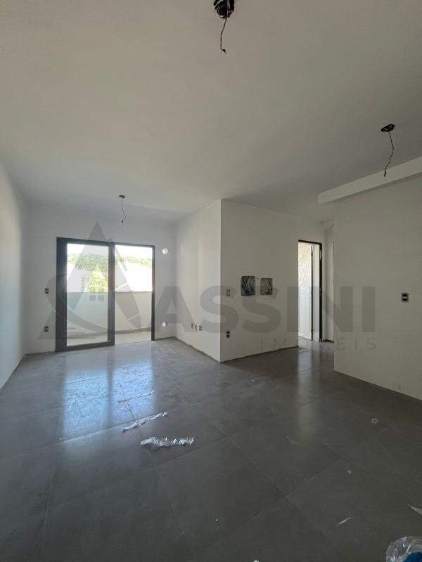 Apartamento à venda no Santa Terezinha: 