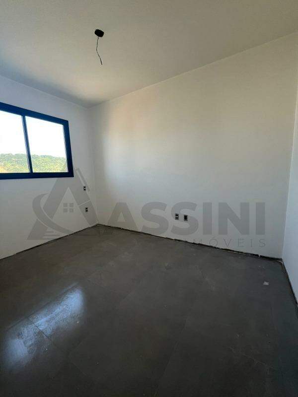 Apartamento à venda no Santa Terezinha: 