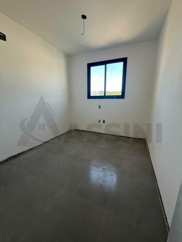 Apartamento à venda no Santa Terezinha: 