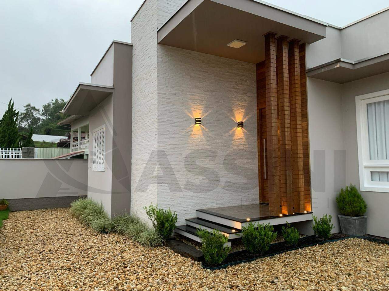 Casa à venda no Dom Joaquim: 