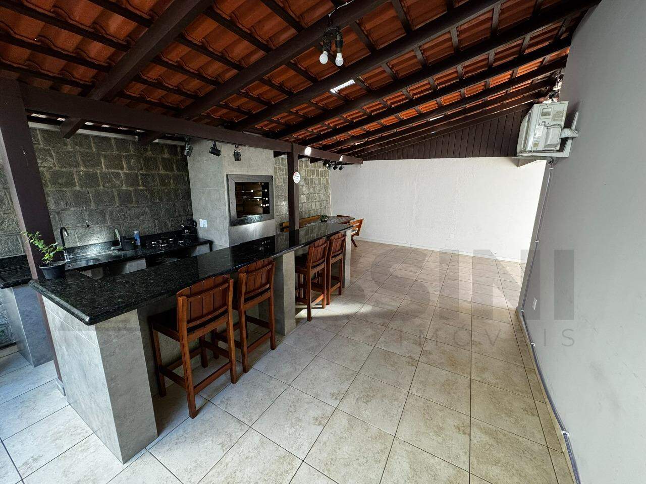 Casa à venda no Primeiro de Maio: 